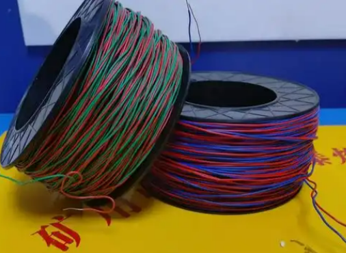 索县放炮线的主要材质有哪些？不同材质的适用场景有何区别？